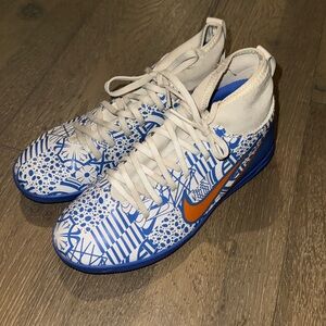 indoor used ronaldo soccer cleats size 3.5y